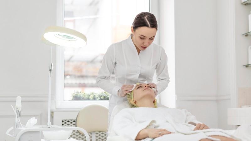 الإرشاد المهني للوظيفة المهن التجميلية والجمال