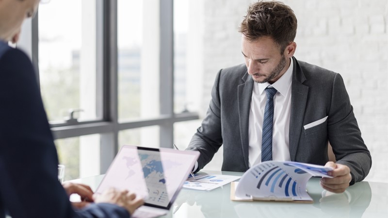 Career guidance for a position Financial advisor