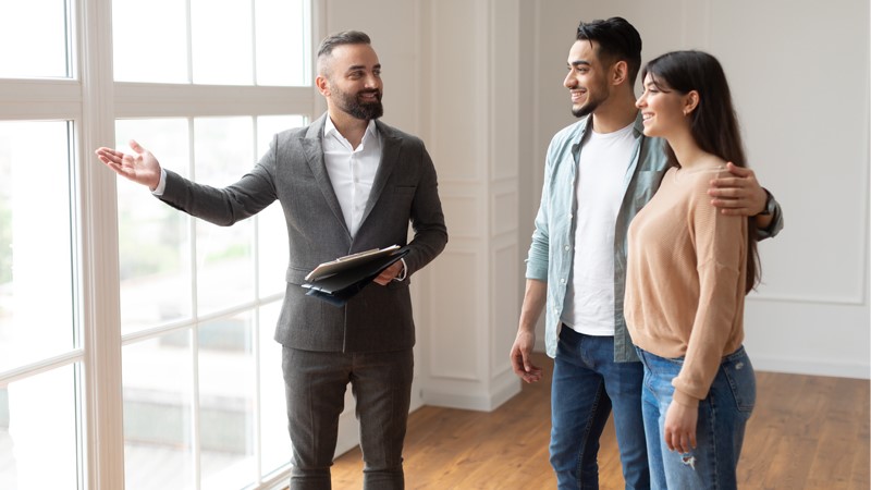 Career guidance for a position Real estate agent